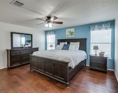 728 Falcon Road - Photo Thumbnail 20