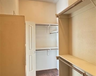 7704 Fallen Antler Place - Photo Thumbnail 22