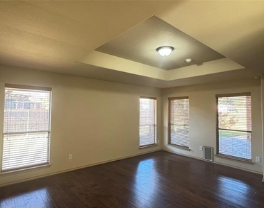 7704 Fallen Antler Place - Photo Thumbnail 11