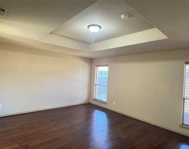 7704 Fallen Antler Place - Photo Thumbnail 12
