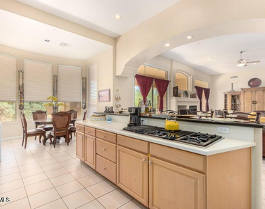 8115 E Sand Flower Drive - Photo Thumbnail 12