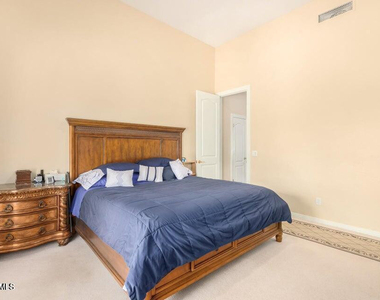 8115 E Sand Flower Drive - Photo Thumbnail 17