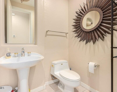 8115 E Sand Flower Drive - Photo Thumbnail 20