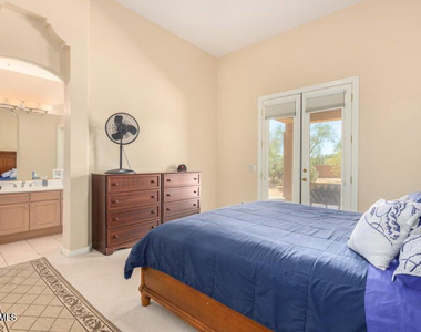 8115 E Sand Flower Drive - Photo Thumbnail 18
