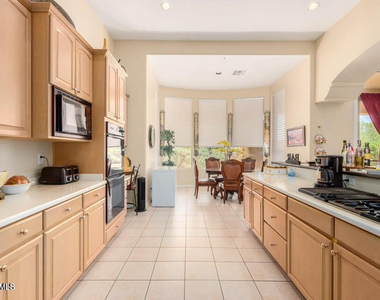 8115 E Sand Flower Drive - Photo Thumbnail 10