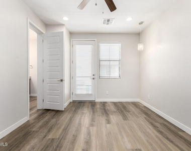 4236 N 27th Street - Photo Thumbnail 9