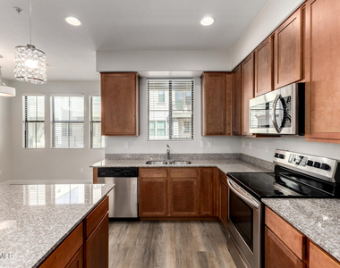4236 N 27th Street - Photo Thumbnail 7