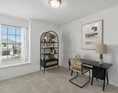 2502 Carlow Lane - Photo Thumbnail 3