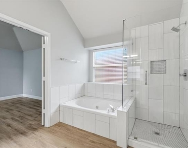 2616 Hollow Ridge Drive - Photo Thumbnail 23