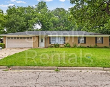 705 Plano Street - Photo Thumbnail 2