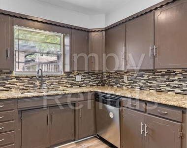 705 Plano Street - Photo Thumbnail 9
