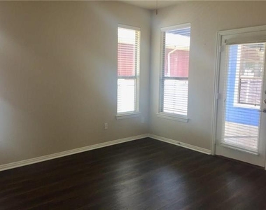 1016 Grey Fox Drive - Photo Thumbnail 12