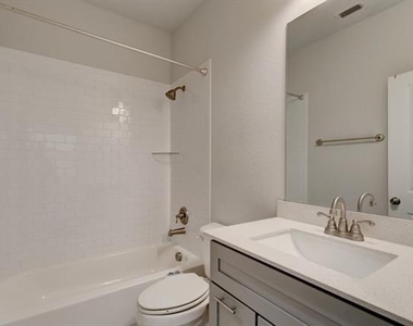 1564 Windermere Way - Photo Thumbnail 32