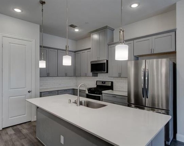 1564 Windermere Way - Photo Thumbnail 15