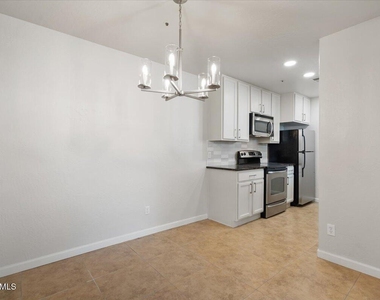 14145 N 92nd Street - Photo Thumbnail 6