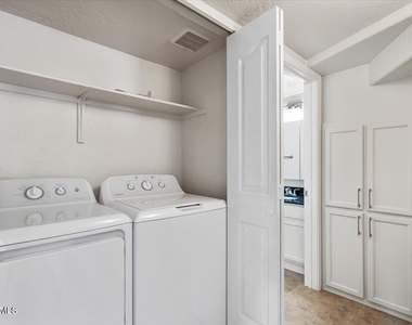 14145 N 92nd Street - Photo Thumbnail 15