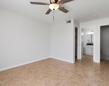 14145 N 92nd Street - Photo Thumbnail 17