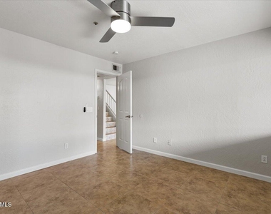 14145 N 92nd Street - Photo Thumbnail 13