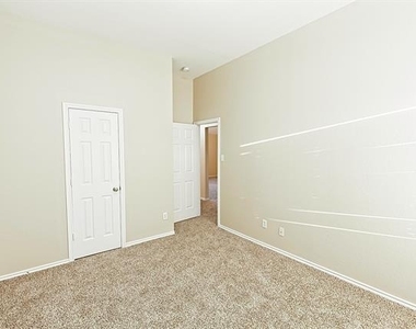 4009 Hidden Meadow Court - Photo Thumbnail 37