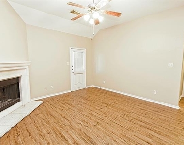 4009 Hidden Meadow Court - Photo Thumbnail 2