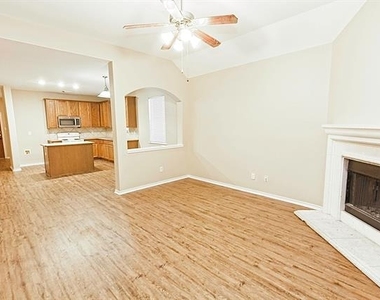 4009 Hidden Meadow Court - Photo Thumbnail 3