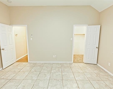 4009 Hidden Meadow Court - Photo Thumbnail 21
