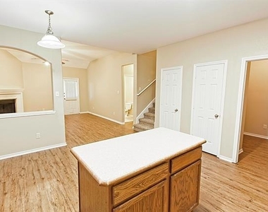 4009 Hidden Meadow Court - Photo Thumbnail 9