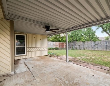 2403 Beverly Hills Lane - Photo Thumbnail 23