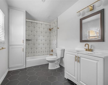 4723 Victor Street - Photo Thumbnail 7