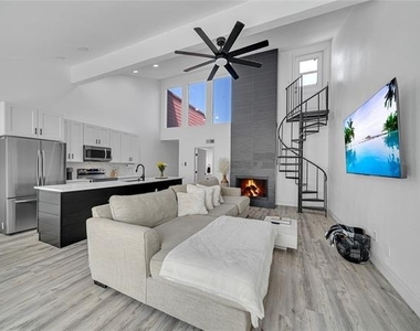 6738 Eastridge Drive - Photo Thumbnail 12