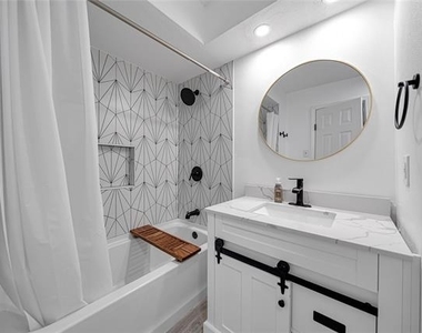 6738 Eastridge Drive - Photo Thumbnail 7