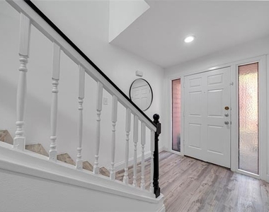 6738 Eastridge Drive - Photo Thumbnail 5