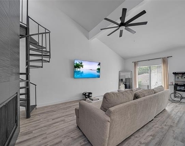 6738 Eastridge Drive - Photo Thumbnail 10