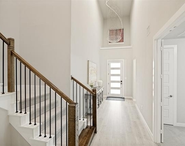 3051 Calderdale Court - Photo Thumbnail 1