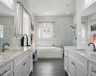 14341 Overlook Park Drive - Photo Thumbnail 21