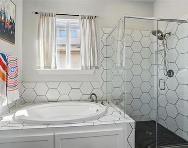 14341 Overlook Park Drive - Photo Thumbnail 19