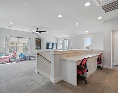14341 Overlook Park Drive - Photo Thumbnail 3