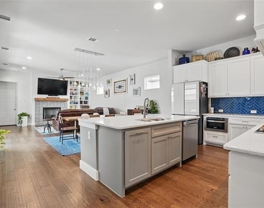 14341 Overlook Park Drive - Photo Thumbnail 9