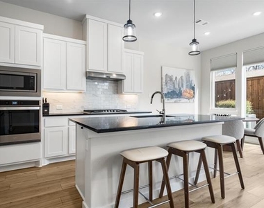 3442 Heritage Place - Photo Thumbnail 11