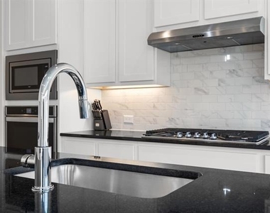 3442 Heritage Place - Photo Thumbnail 9