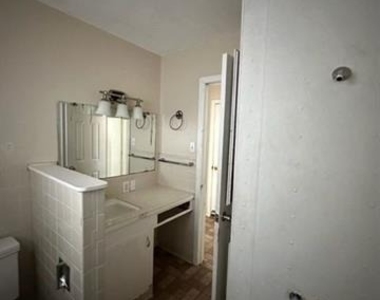 934 Ballinger Street - Photo Thumbnail 9