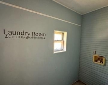934 Ballinger Street - Photo Thumbnail 15