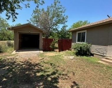934 Ballinger Street - Photo Thumbnail 17