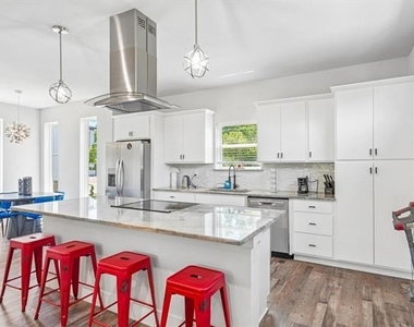 521 Faulk Street - Photo Thumbnail 7