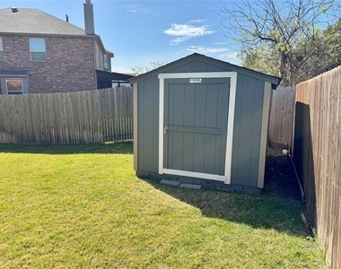 1100 Annalea Cove Drive - Photo Thumbnail 19