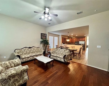 1100 Annalea Cove Drive - Photo Thumbnail 15