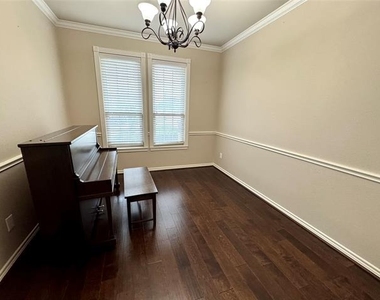 1100 Annalea Cove Drive - Photo Thumbnail 23
