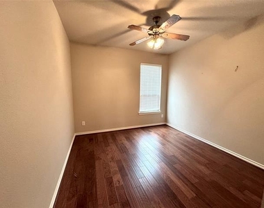 1100 Annalea Cove Drive - Photo Thumbnail 28