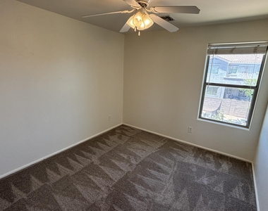 624 W Mesquite Tree Lane - Photo Thumbnail 19