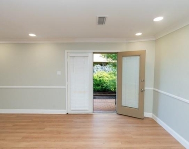 106 Mapleleaf Lane - Photo Thumbnail 15
